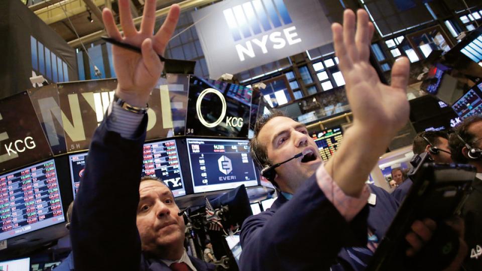 Handelaren op de vloer van Wall Street 